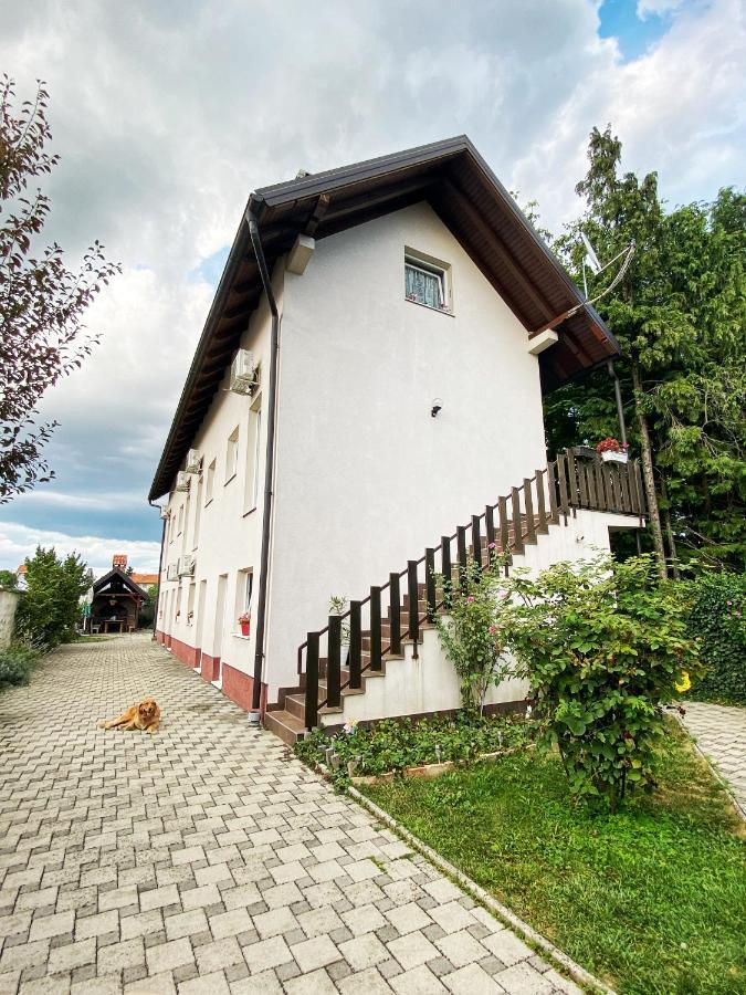 Hotel Guesthouse Stari Jasen Velika Mlaka Exteriör bild